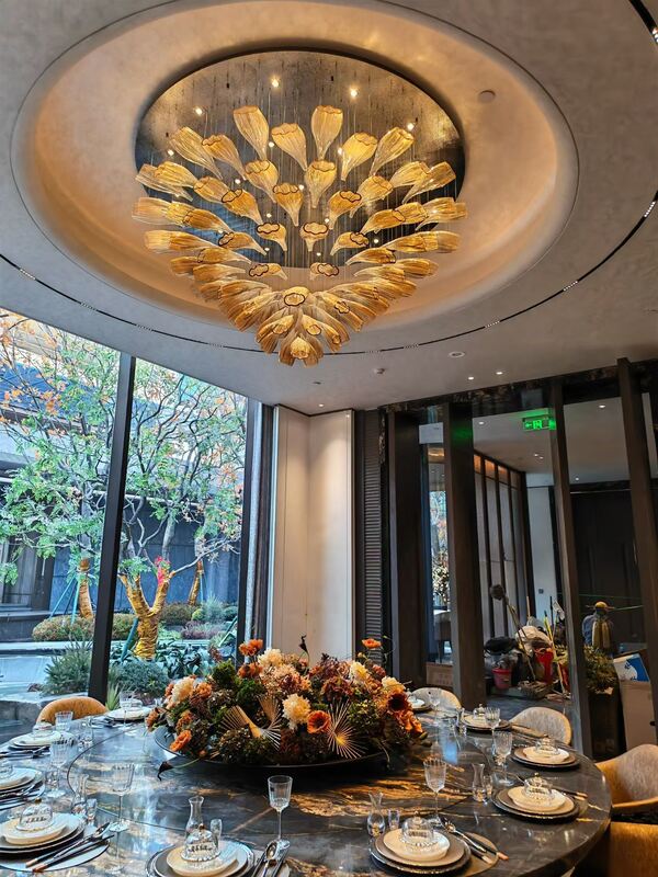 Creative Designer Light Luxury Hotel Lobby Loft Villa Living Room Petal Staircase Custom Chandelier Warm White Contemporary