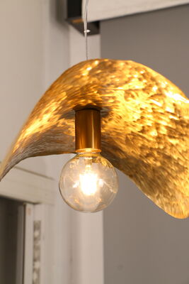 El yapımı metal Fransız büyük kenarlı şapka şamdanı sağlam zarif katı metal şamdanı