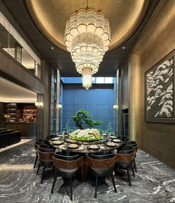 Büyük Ziyafet Salonu Kristal Ribbon Çerçeve Özel Yapılmış Sanat Dekorasyon Mühendislik Işık Donanımı